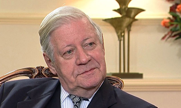 Helmut Schmidt - „Schmidt 01“. Lizenziert unter CC BY-SA 3.0 über Wikimedia Commons - https://commons.wikimedia.org/wiki/File:Schmidt_01.jpg#/media/File:Schmidt_01.jpg