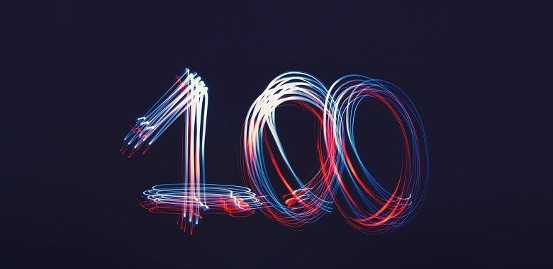 Eine bunte 100 auf schwarzem Grund. Symbolbild für die neue Serie auf 100WÖRTER: "Die 100 häufigsten ..."